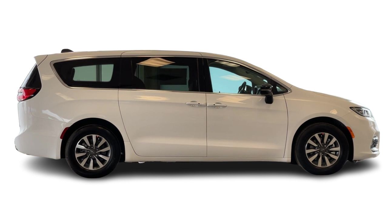 2024 Chrysler Pacifica Hybrid