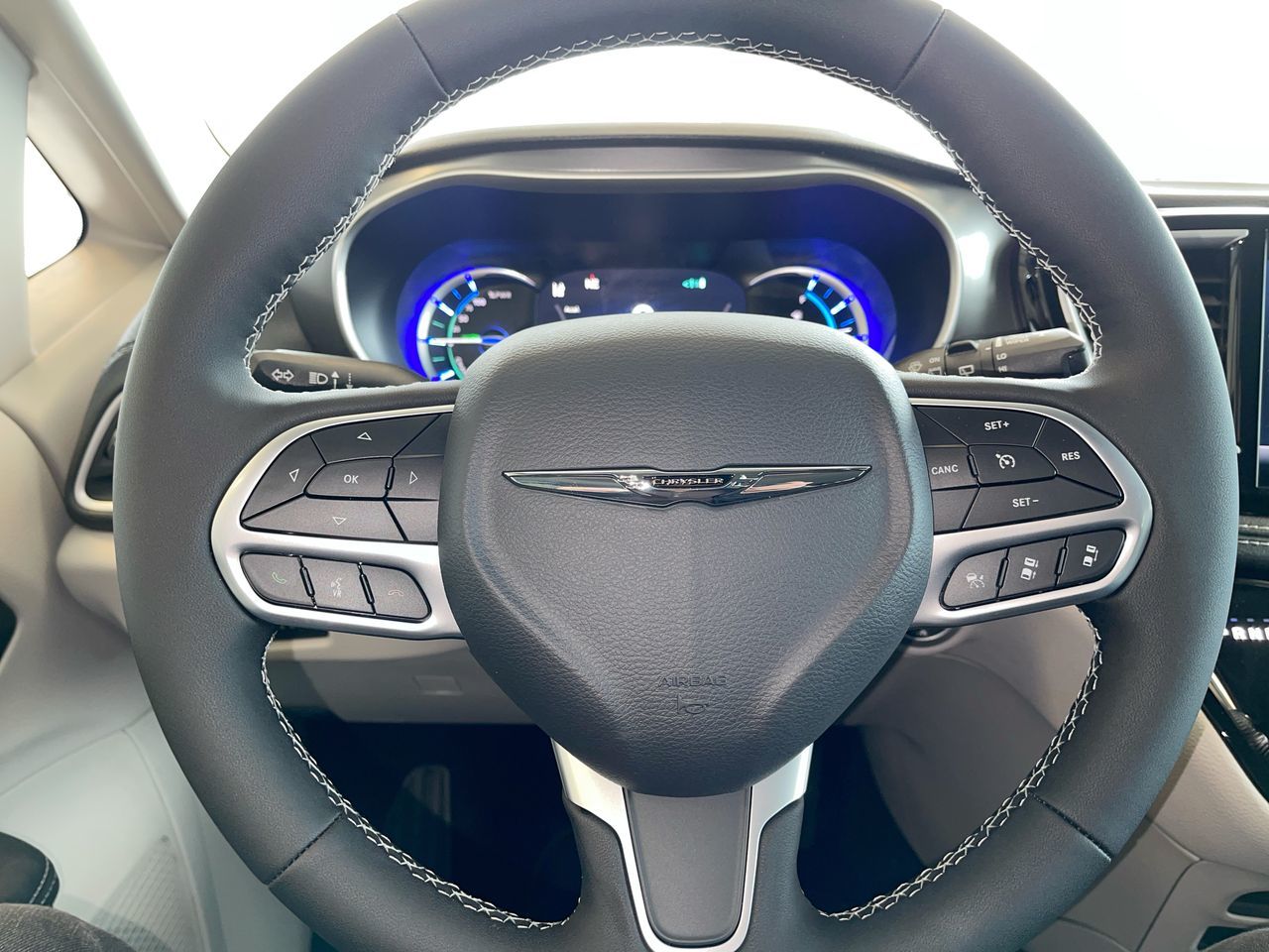 2024 Chrysler Pacifica Hybrid