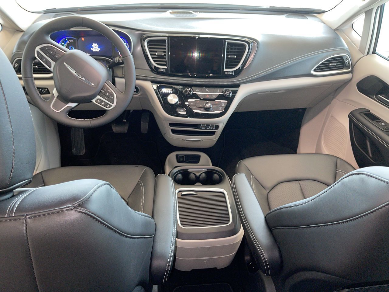 2024 Chrysler Pacifica Hybrid