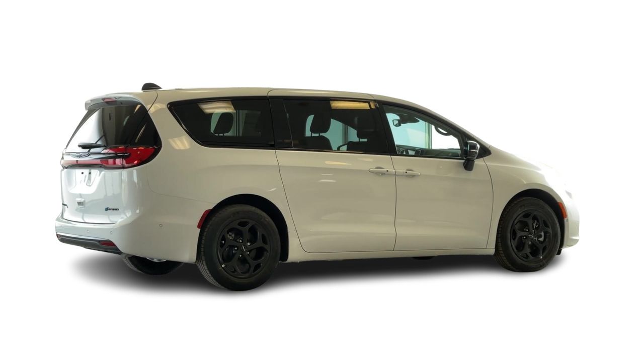2024 Chrysler Pacifica Hybrid