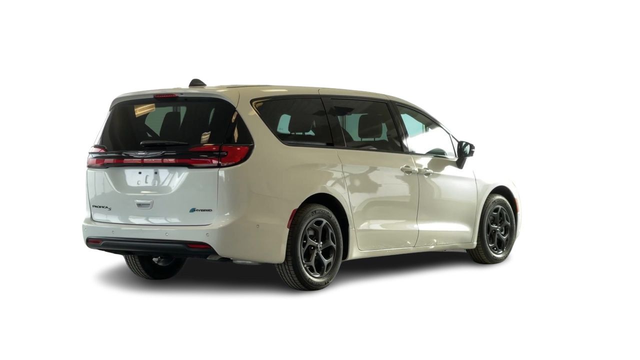 2024 Chrysler Pacifica Hybrid