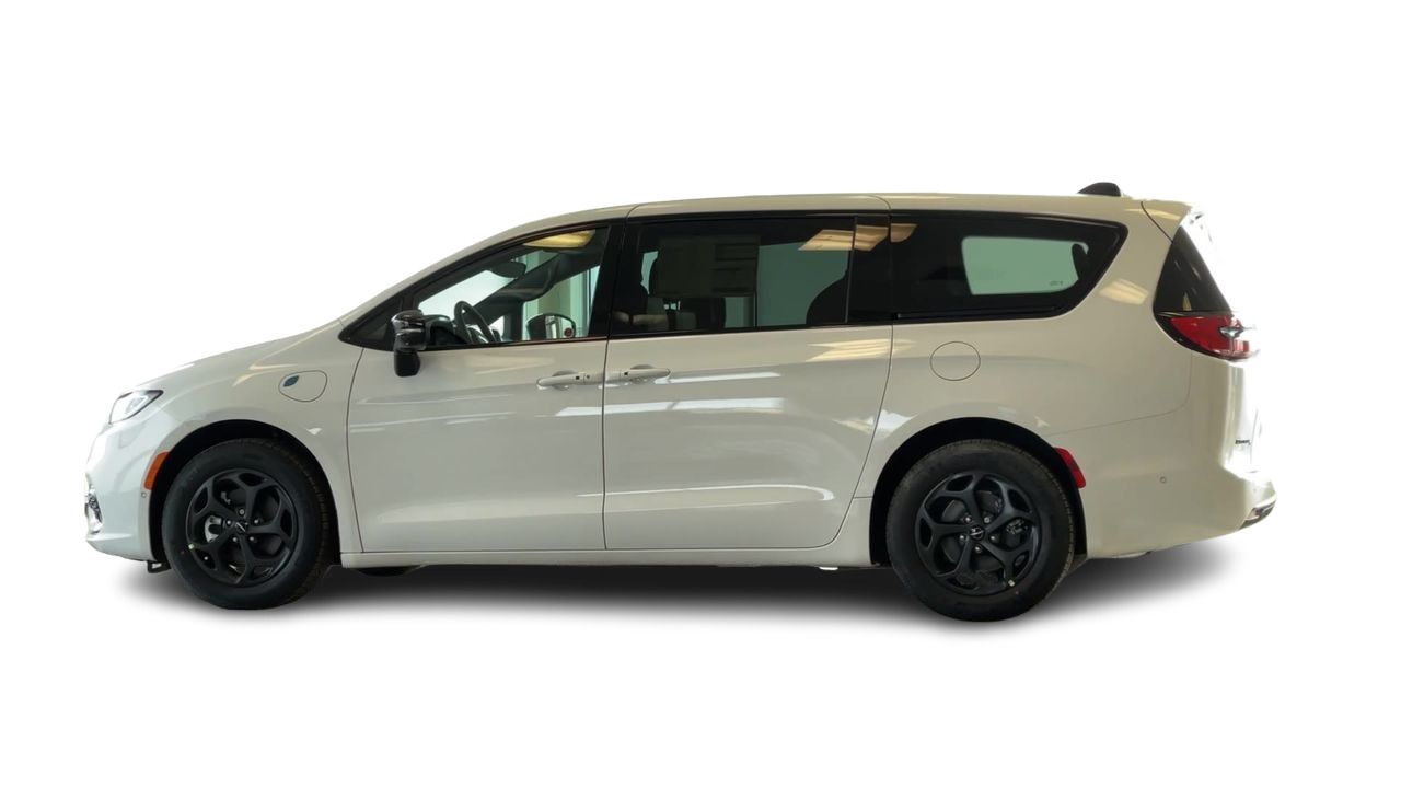 2024 Chrysler Pacifica Hybrid