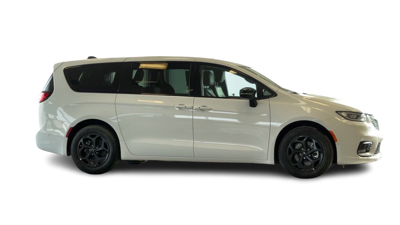 2024 Chrysler Pacifica Hybrid