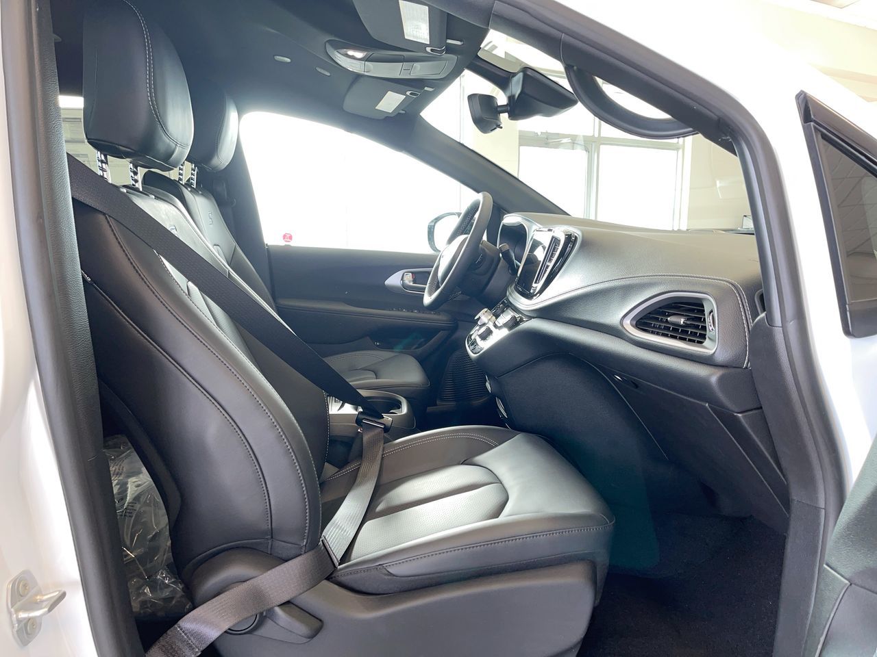 2024 Chrysler Pacifica Hybrid