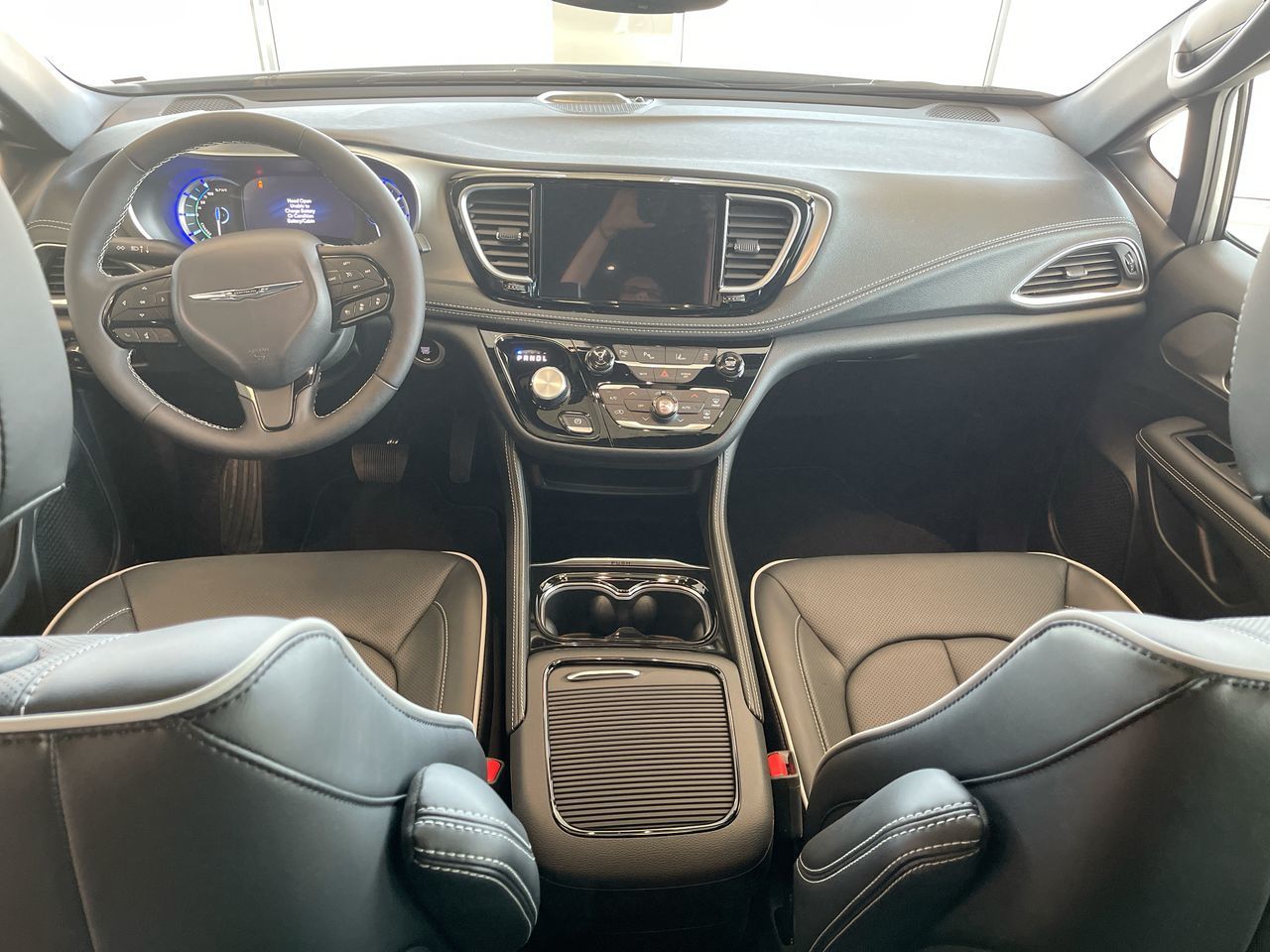 2024 Chrysler Pacifica Hybrid