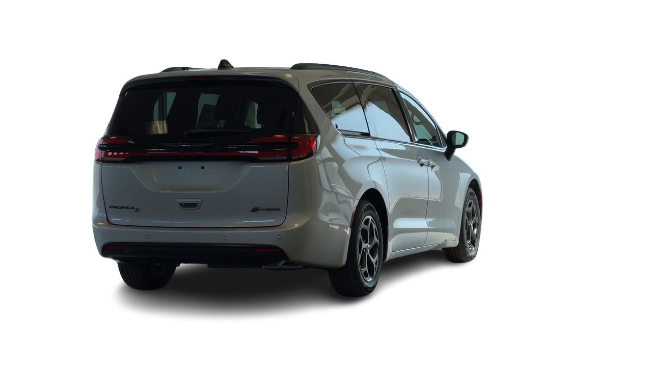 2024 Chrysler Pacifica Hybrid