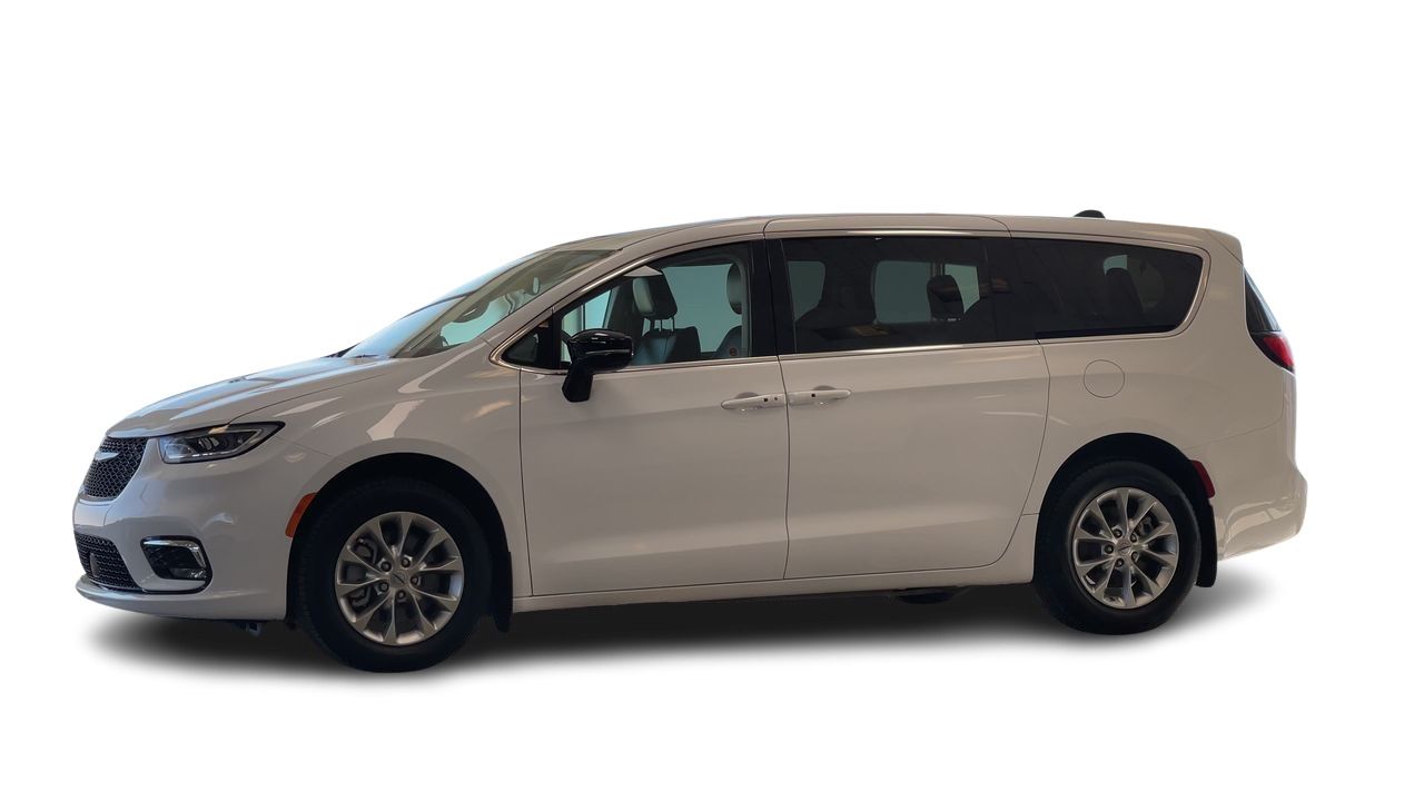 2024 Chrysler Pacifica in Regina, Saskatchewan