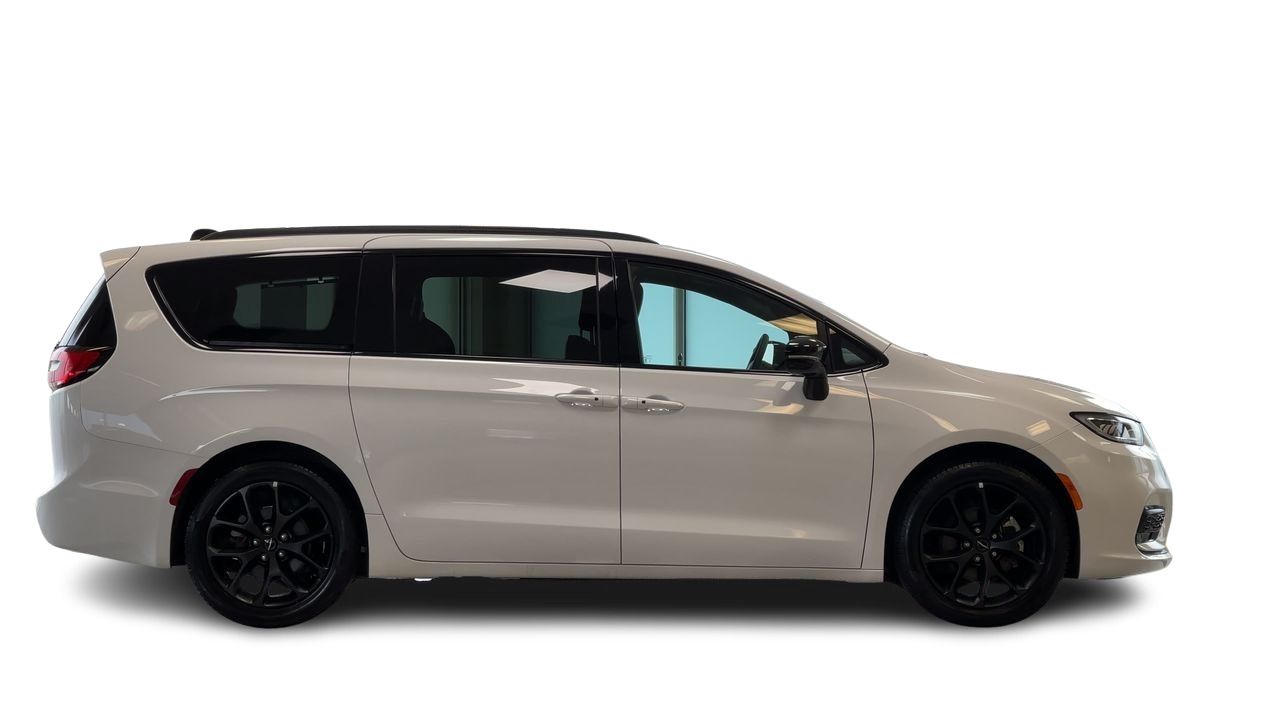 2025 Chrysler Pacifica