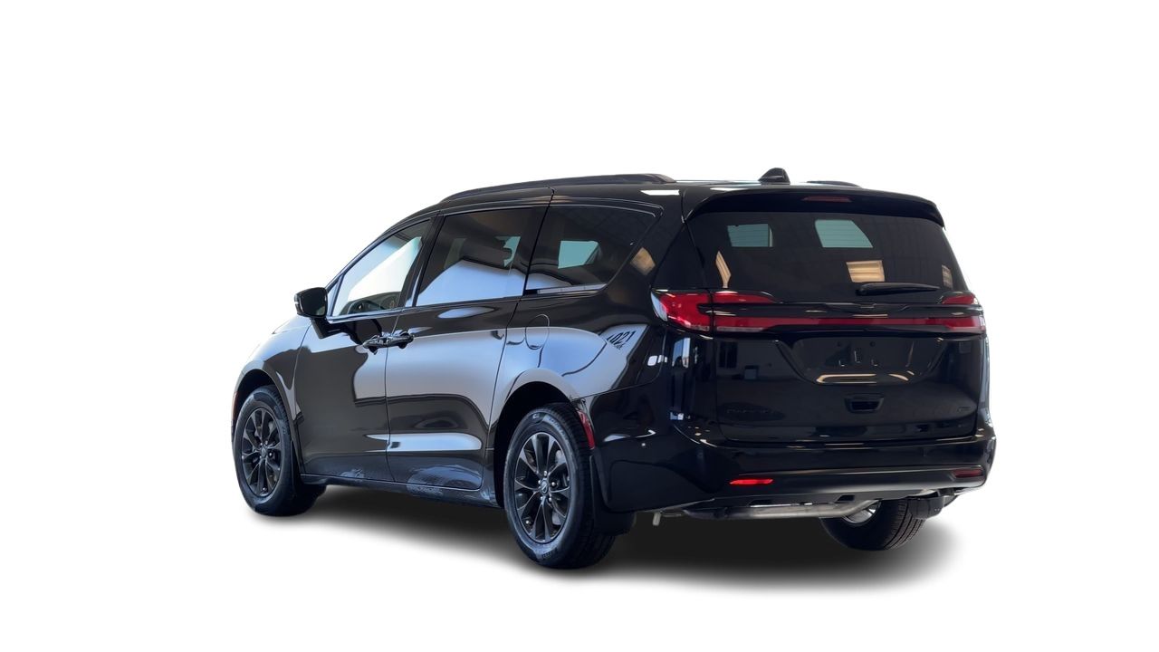 2025 Chrysler Pacifica in Regina, Saskatchewan