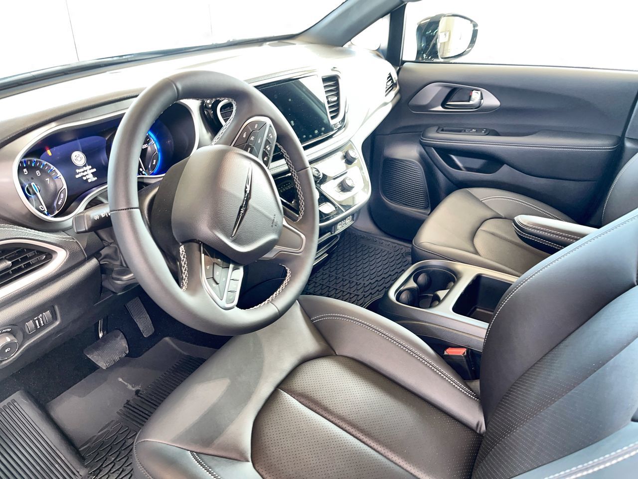 2025 Chrysler Pacifica in Regina, Saskatchewan