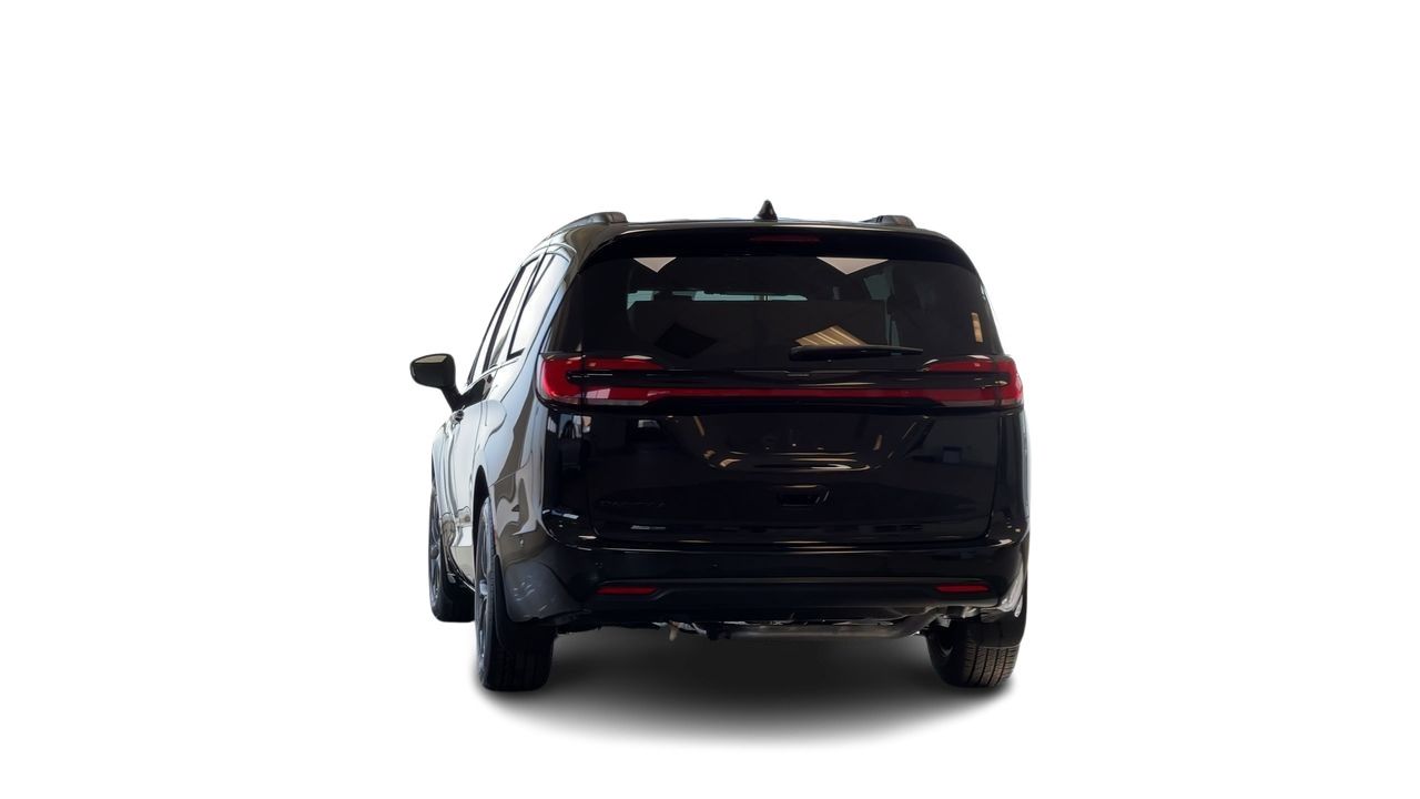 2025 Chrysler Pacifica in Regina, Saskatchewan