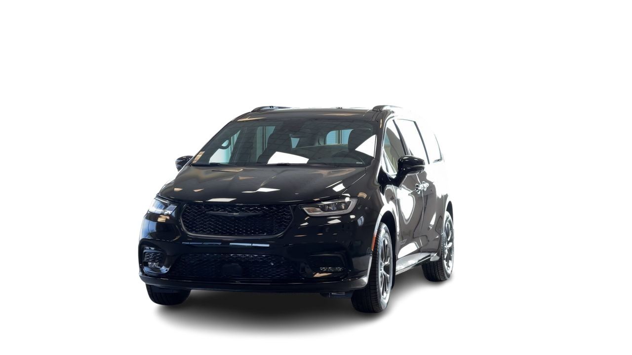 2025 Chrysler Pacifica in Regina, Saskatchewan