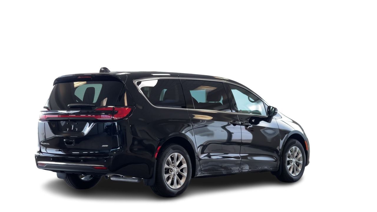 2026 Chrysler PACIFICA