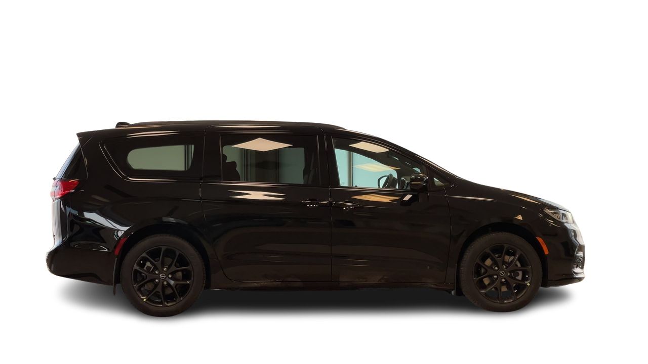 2026 Chrysler Pacifica