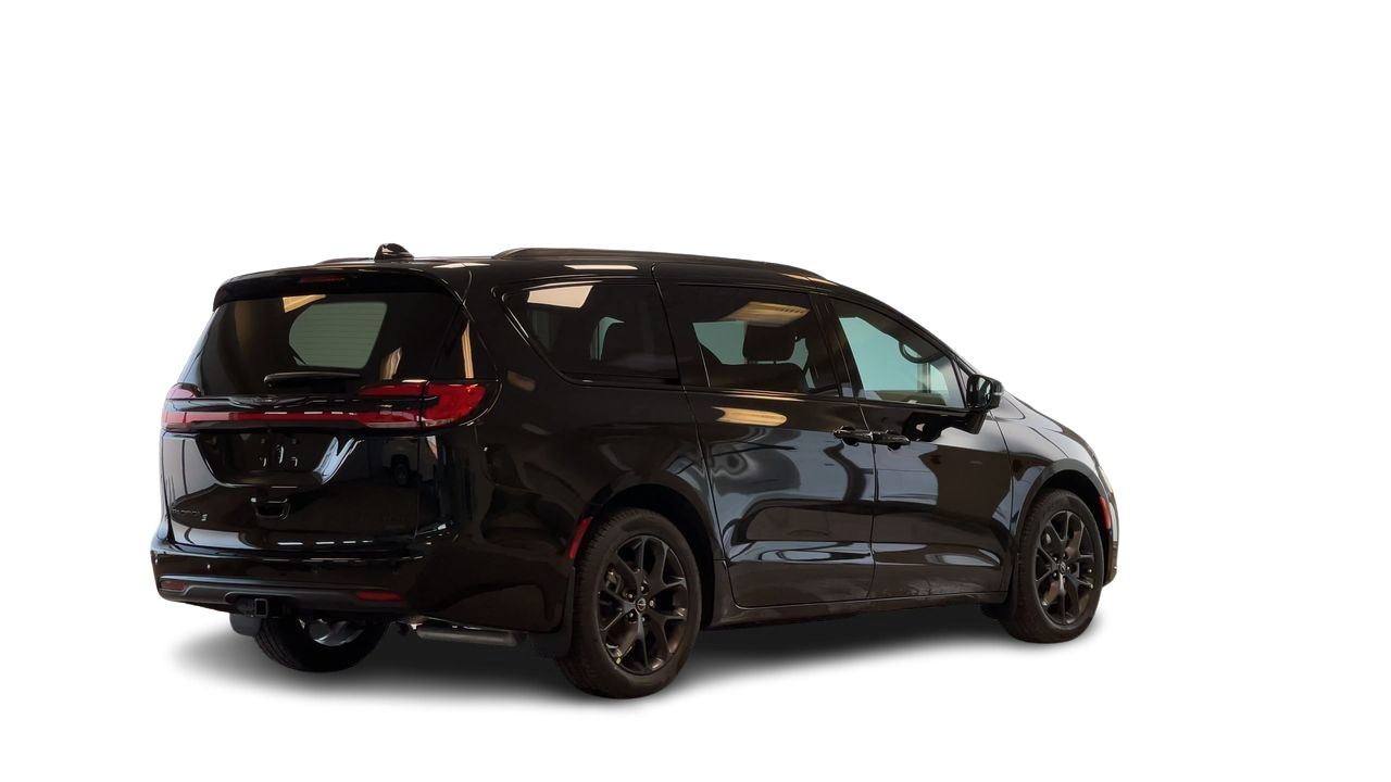 2026 Chrysler Pacifica