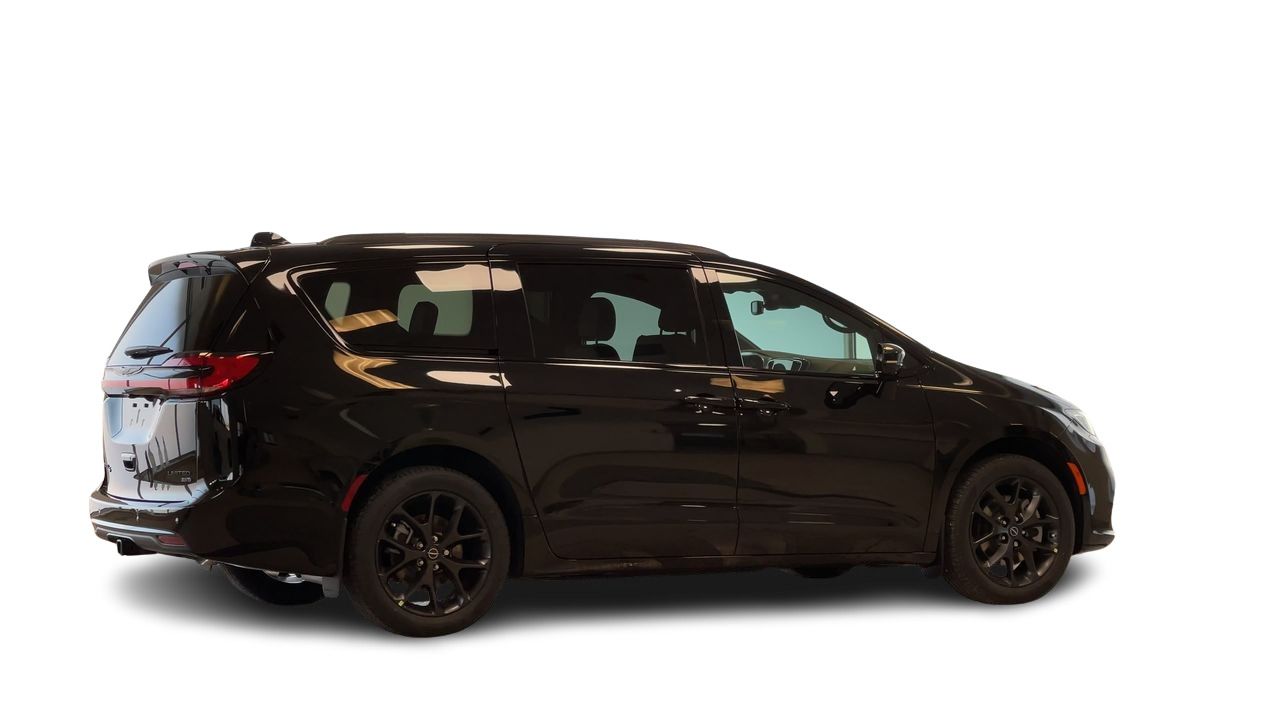 2026 Chrysler Pacifica