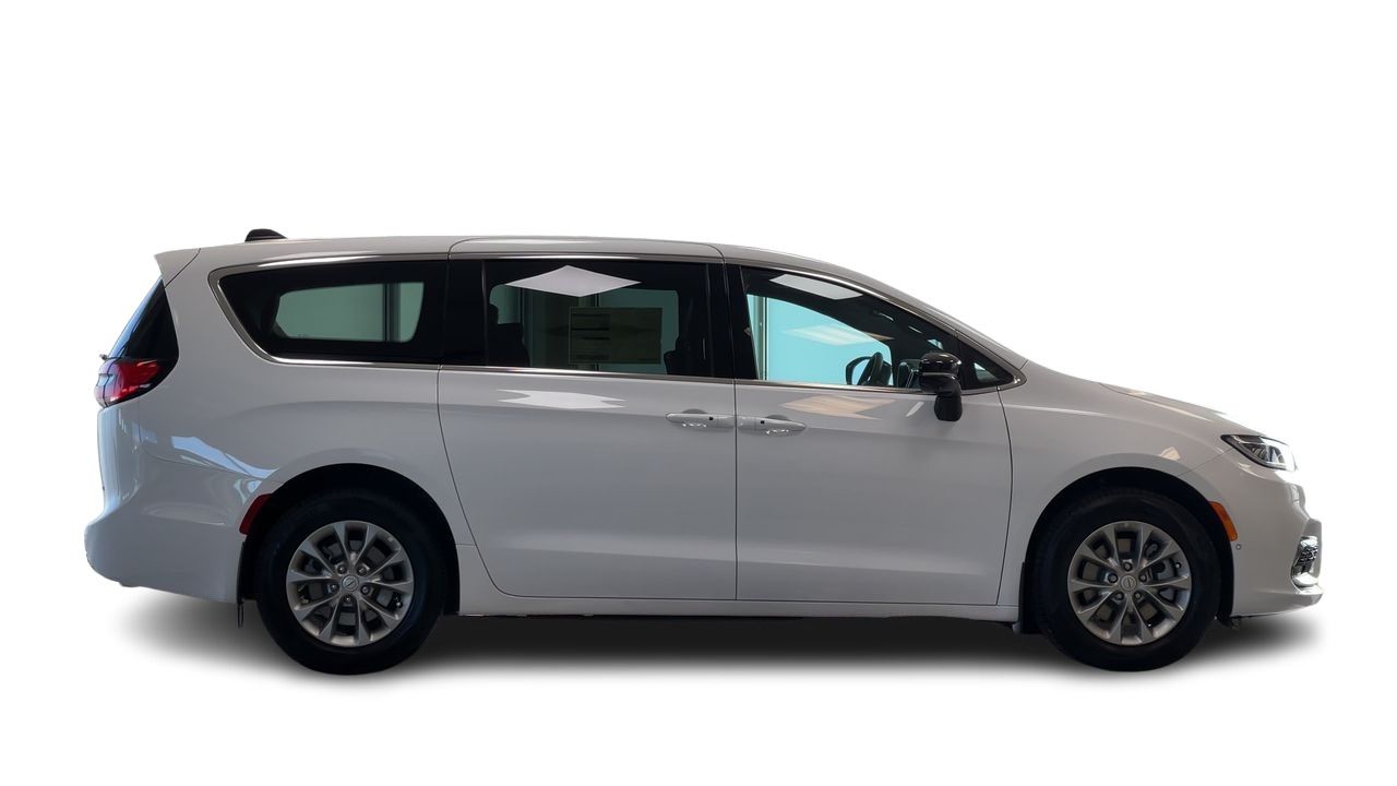 2026 Chrysler Pacifica