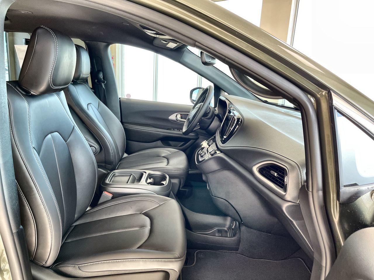 2027 Chrysler Pacifica in Regina, Saskatchewan