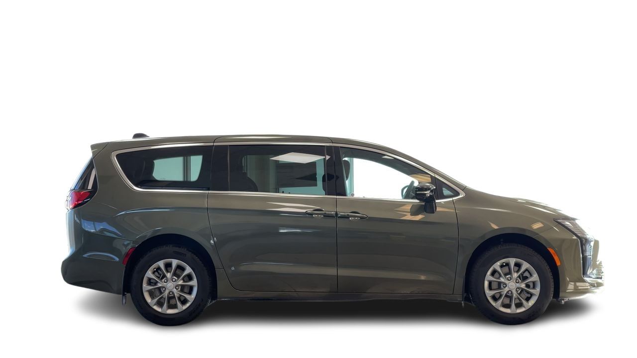 2027 Chrysler Pacifica in Regina, Saskatchewan