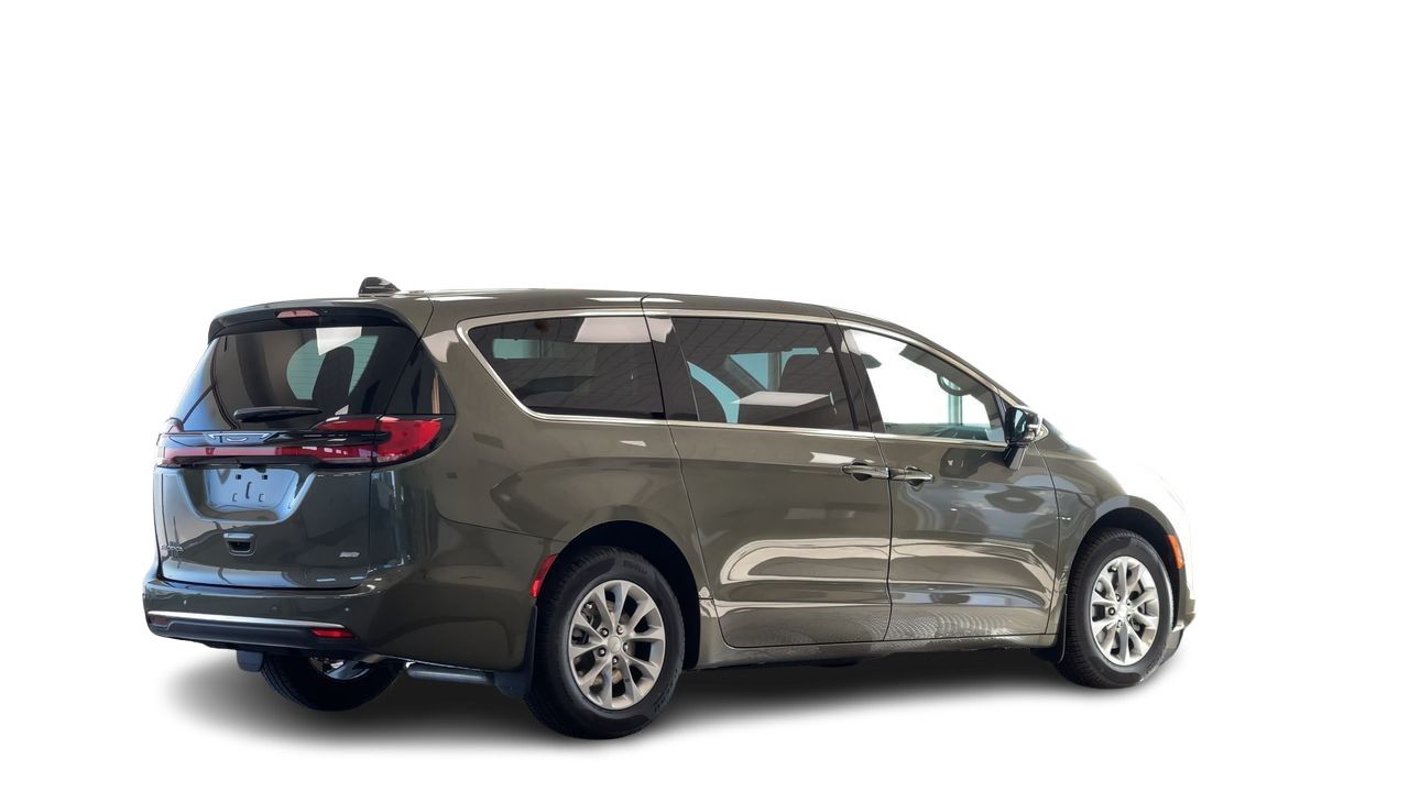 2027 Chrysler Pacifica in Regina, Saskatchewan