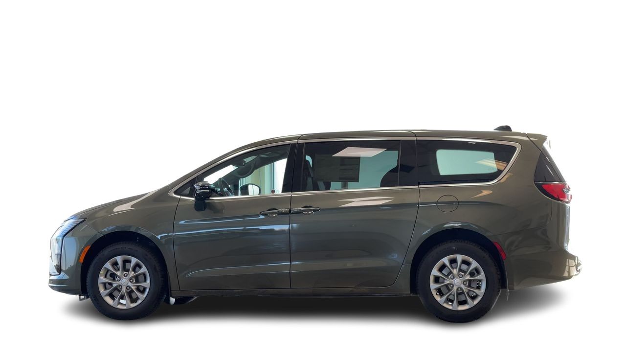 2027 Chrysler Pacifica in Regina, Saskatchewan
