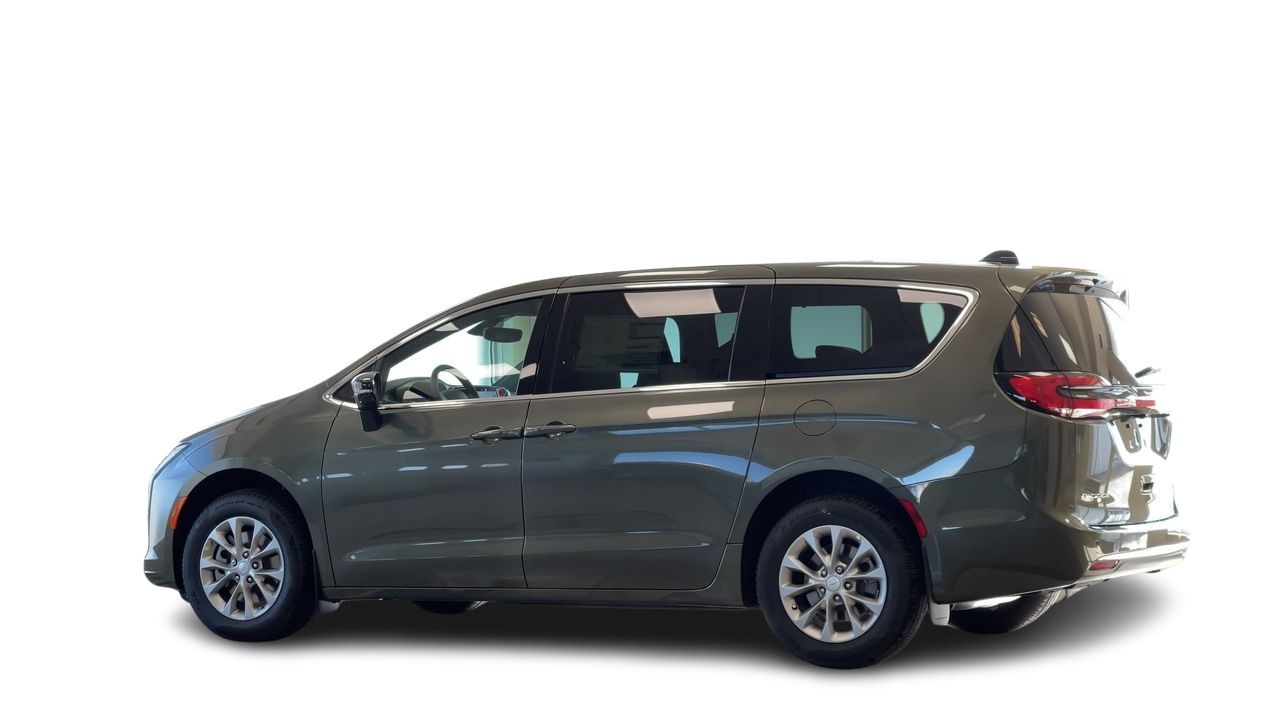 2027 Chrysler Pacifica in Regina, Saskatchewan