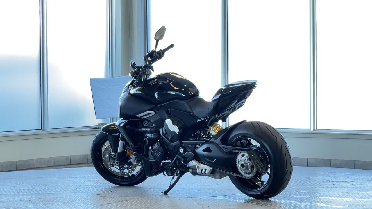 2024 Ducati Motorcycle Diavel in Regina, Saskatchewan