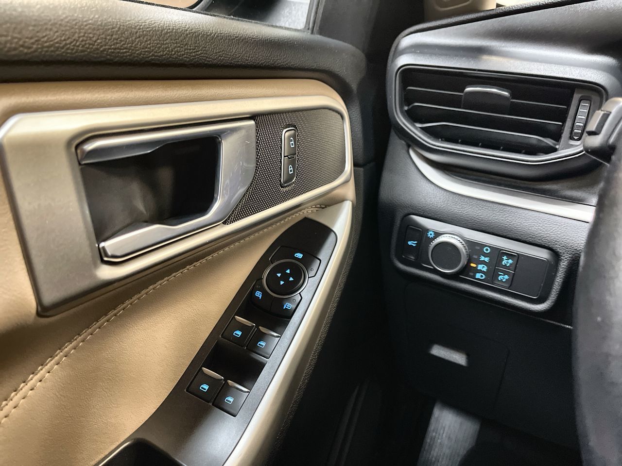 Ford Explorer  2022 à Regina, Saskatchewan