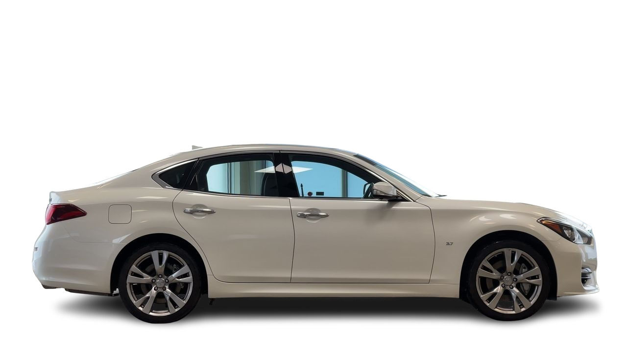 2019 Infiniti Q70 in Regina, Saskatchewan