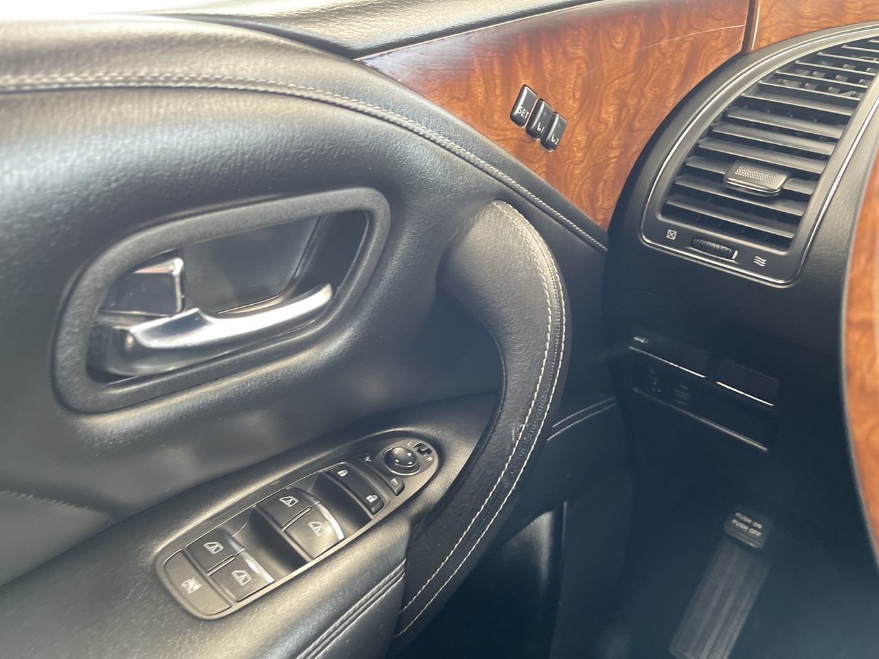 2017 Infiniti QX80