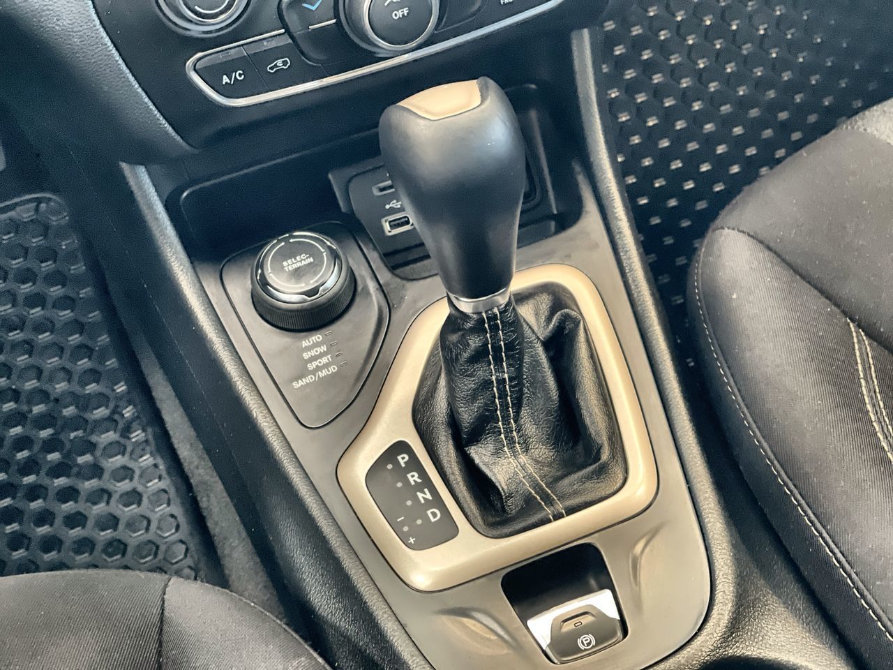 2015 Jeep Cherokee in Regina, Saskatchewan