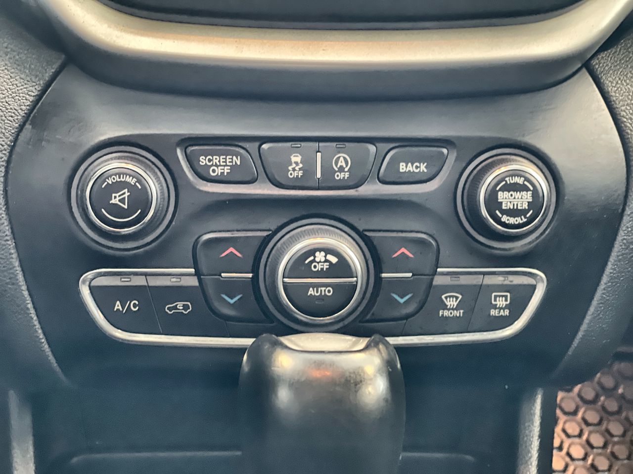 2015 Jeep Cherokee in Regina, Saskatchewan