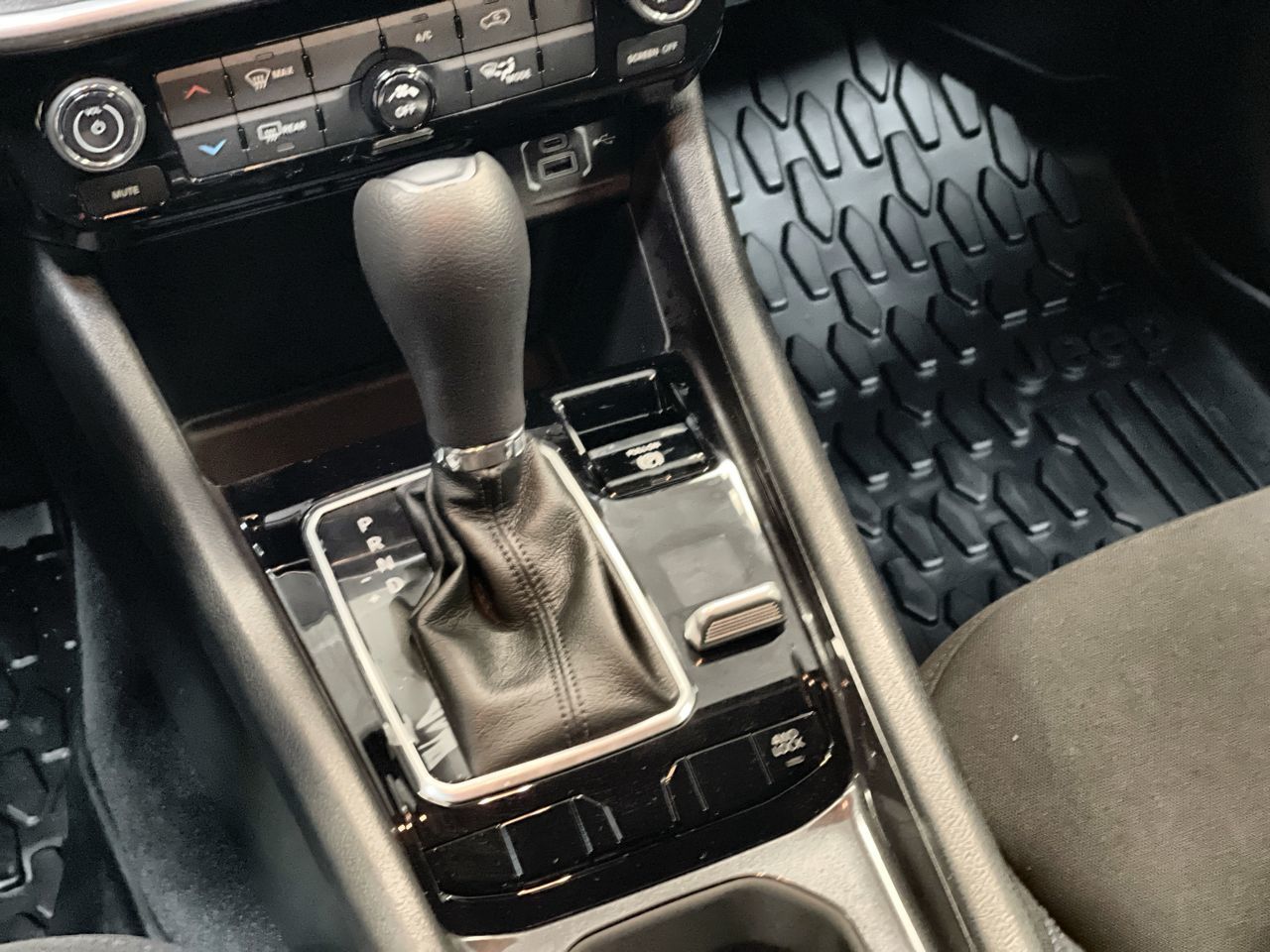 2025 Jeep Compass in Regina, Saskatchewan