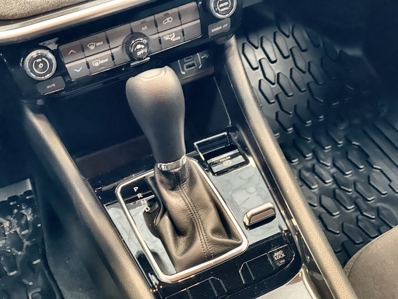 2025 Jeep Compass in Regina, Saskatchewan