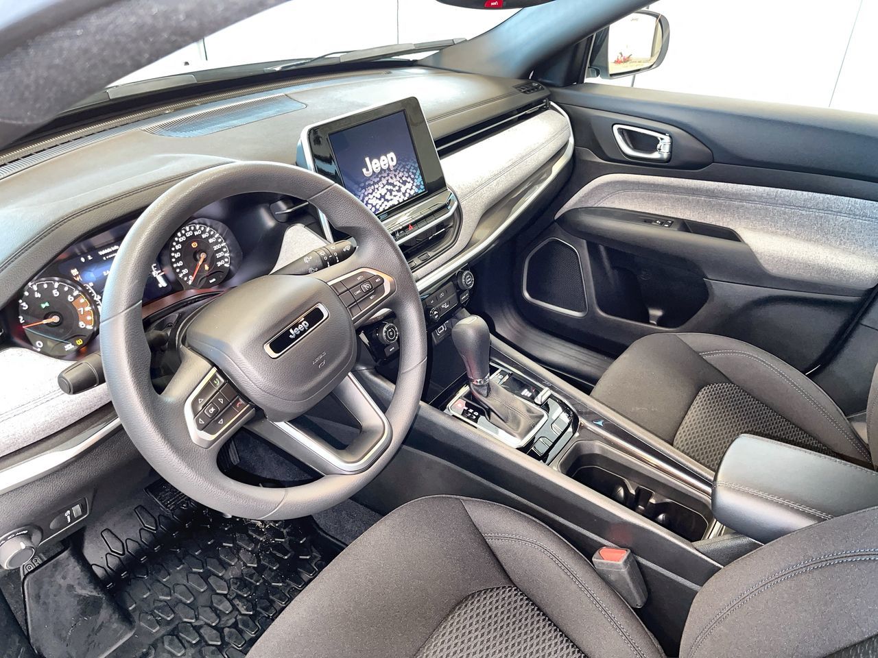 2025 Jeep Compass in Regina, Saskatchewan