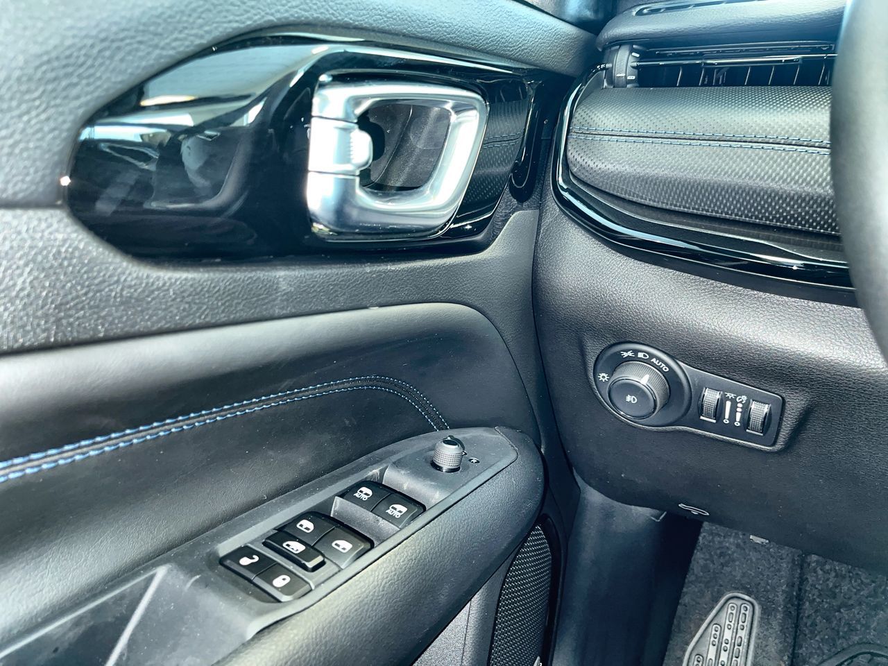 2025 Jeep Compass in Regina, Saskatchewan