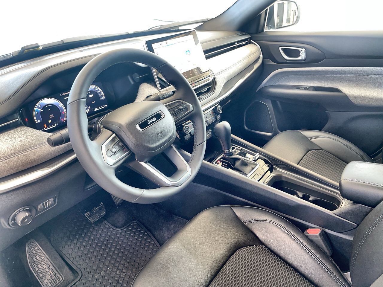 2025 Jeep Compass in Regina, Saskatchewan