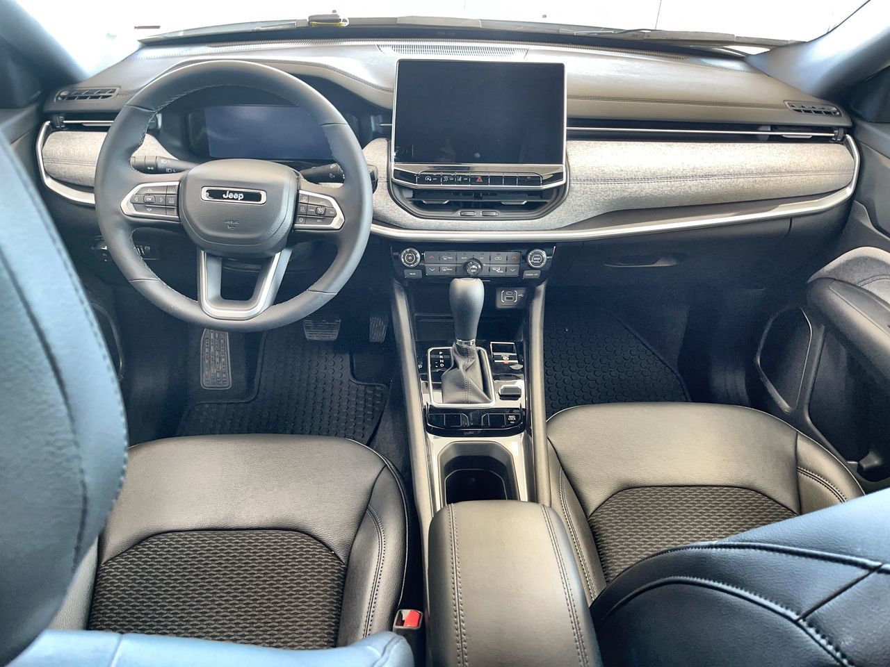 2025 Jeep Compass in Regina, Saskatchewan