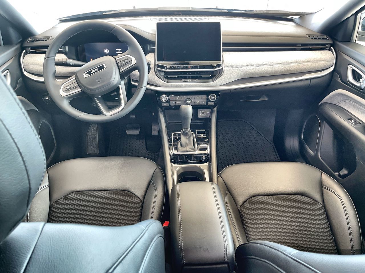 2025 Jeep Compass in Regina, Saskatchewan