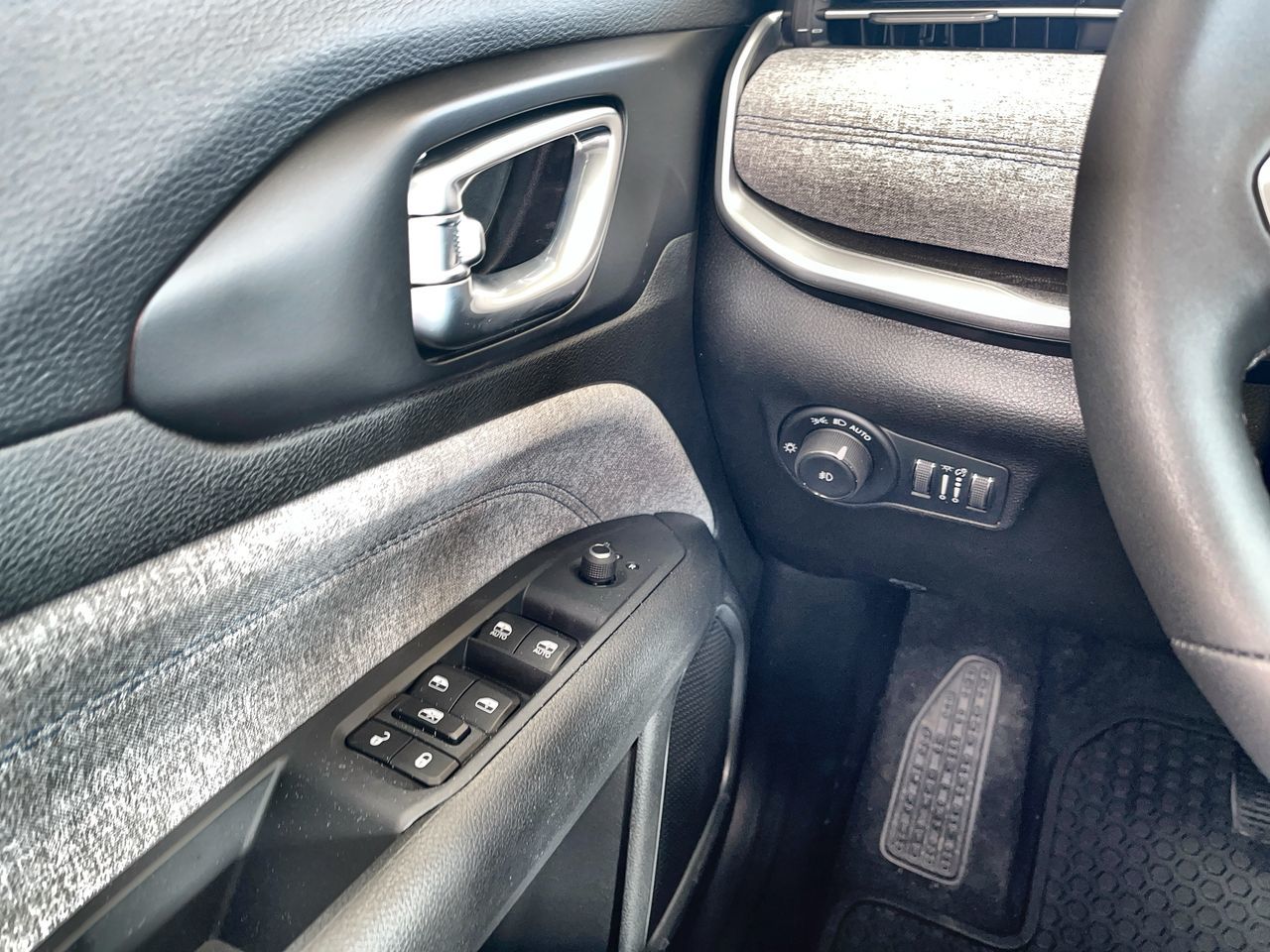 2025 Jeep Compass in Regina, Saskatchewan