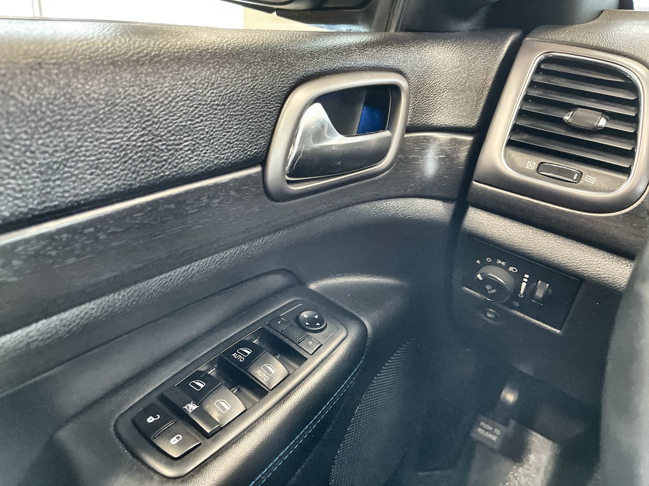 2018 Jeep Grand Cherokee 4X4 in Regina, Saskatchewan