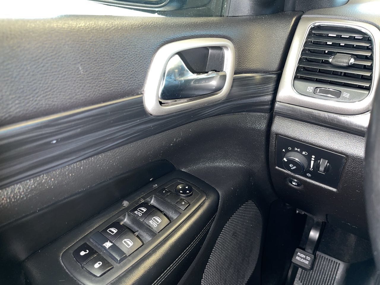 2020 Jeep Grand Cherokee 4X4 in Regina, Saskatchewan