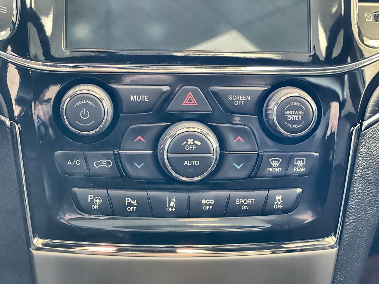 2021 Jeep Grand Cherokee 4X4 in Regina, Saskatchewan