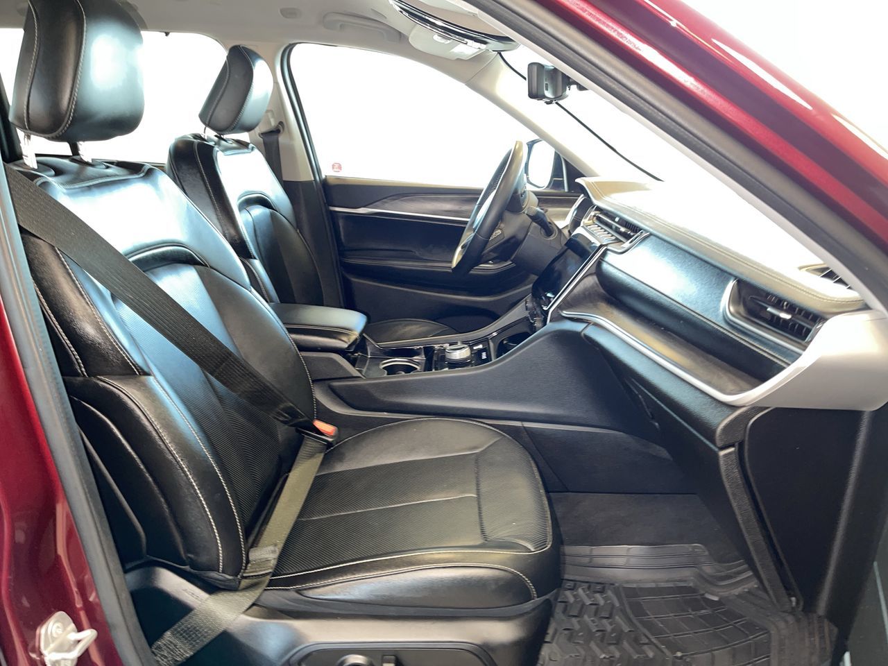 2023 Jeep Grand Cherokee 4X4 in Regina, Saskatchewan