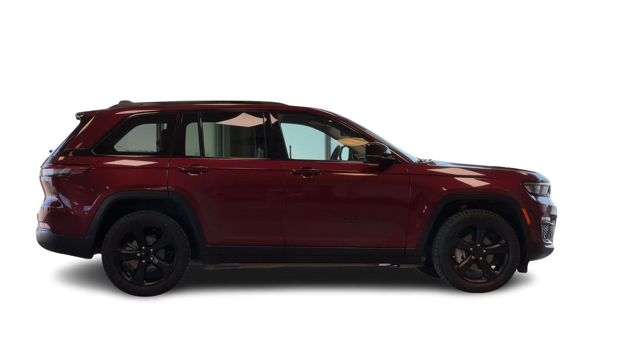 2023 Jeep Grand Cherokee 4X4 in Regina, Saskatchewan