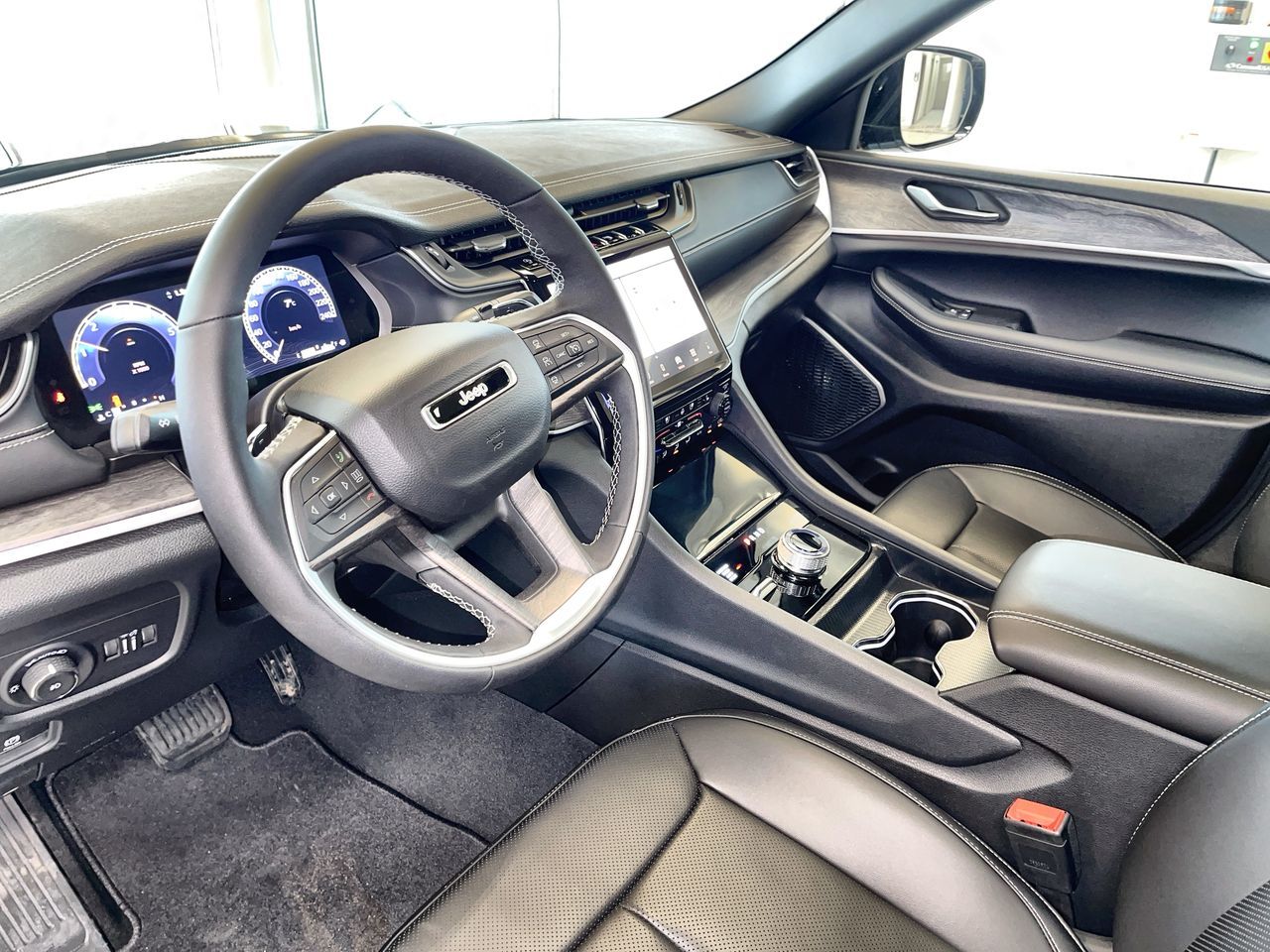 2025 Jeep Grand Cherokee L in Regina, Saskatchewan