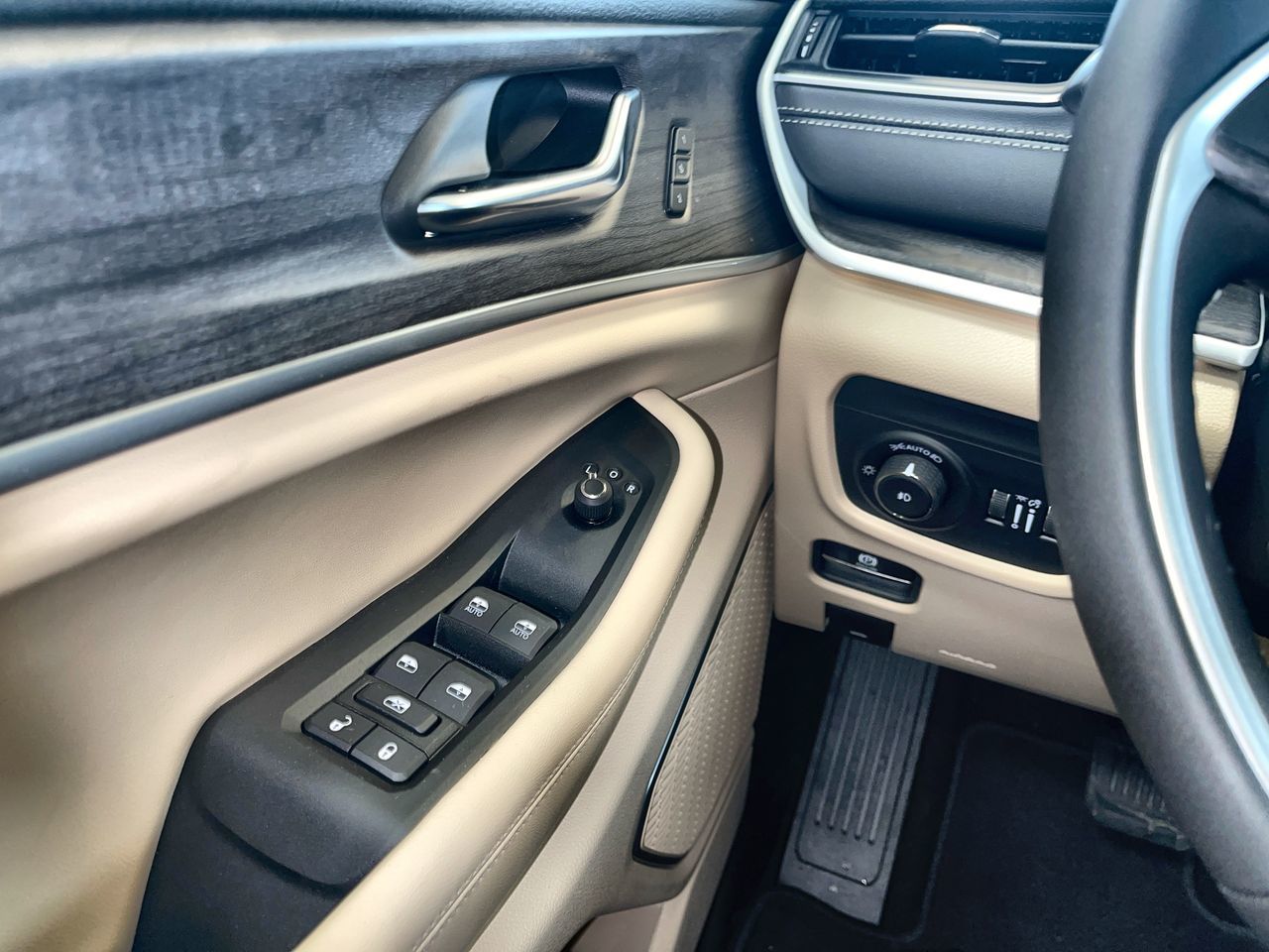 2025 Jeep Grand Cherokee L in Regina, Saskatchewan