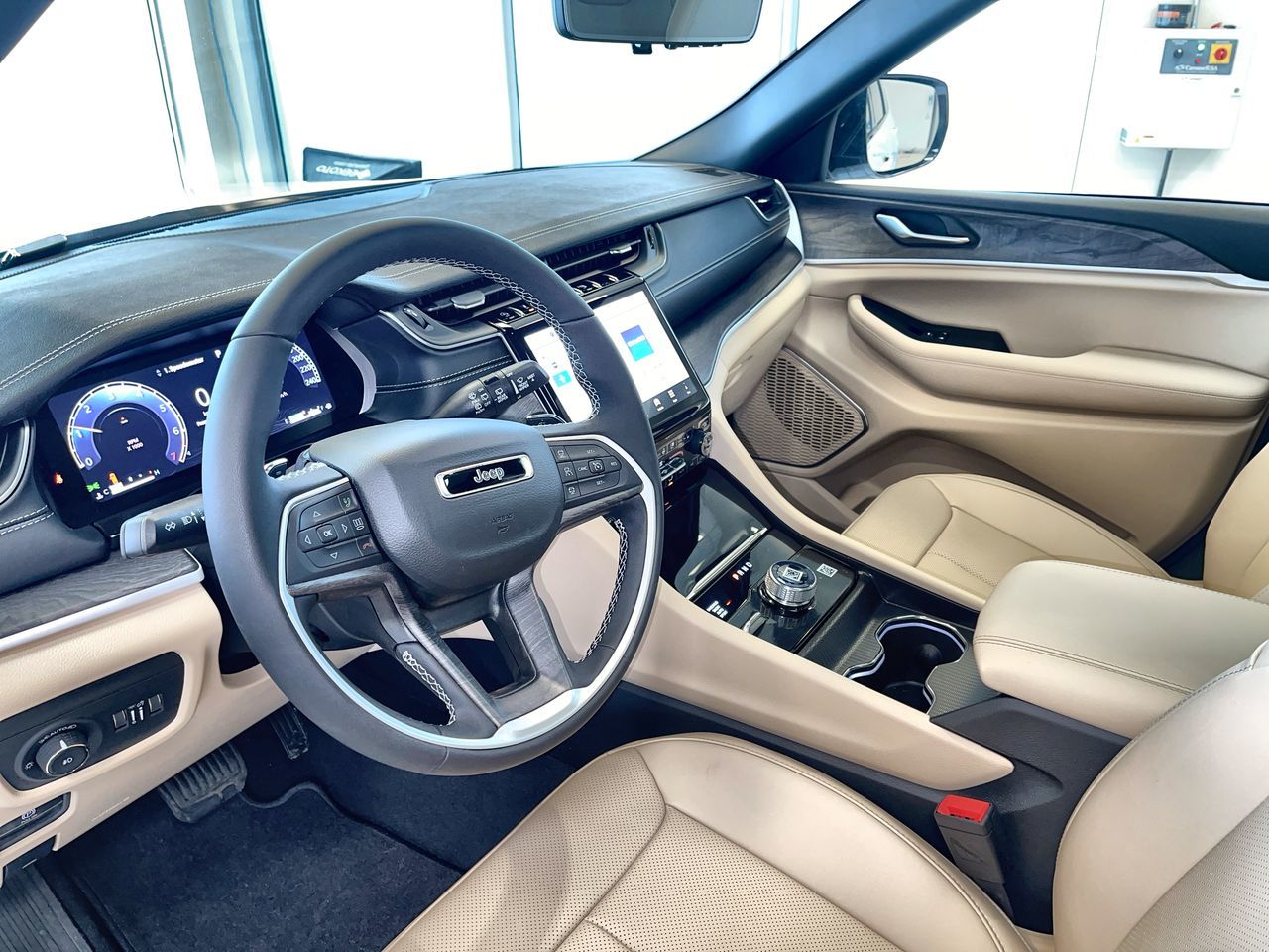 2025 Jeep Grand Cherokee L in Regina, Saskatchewan