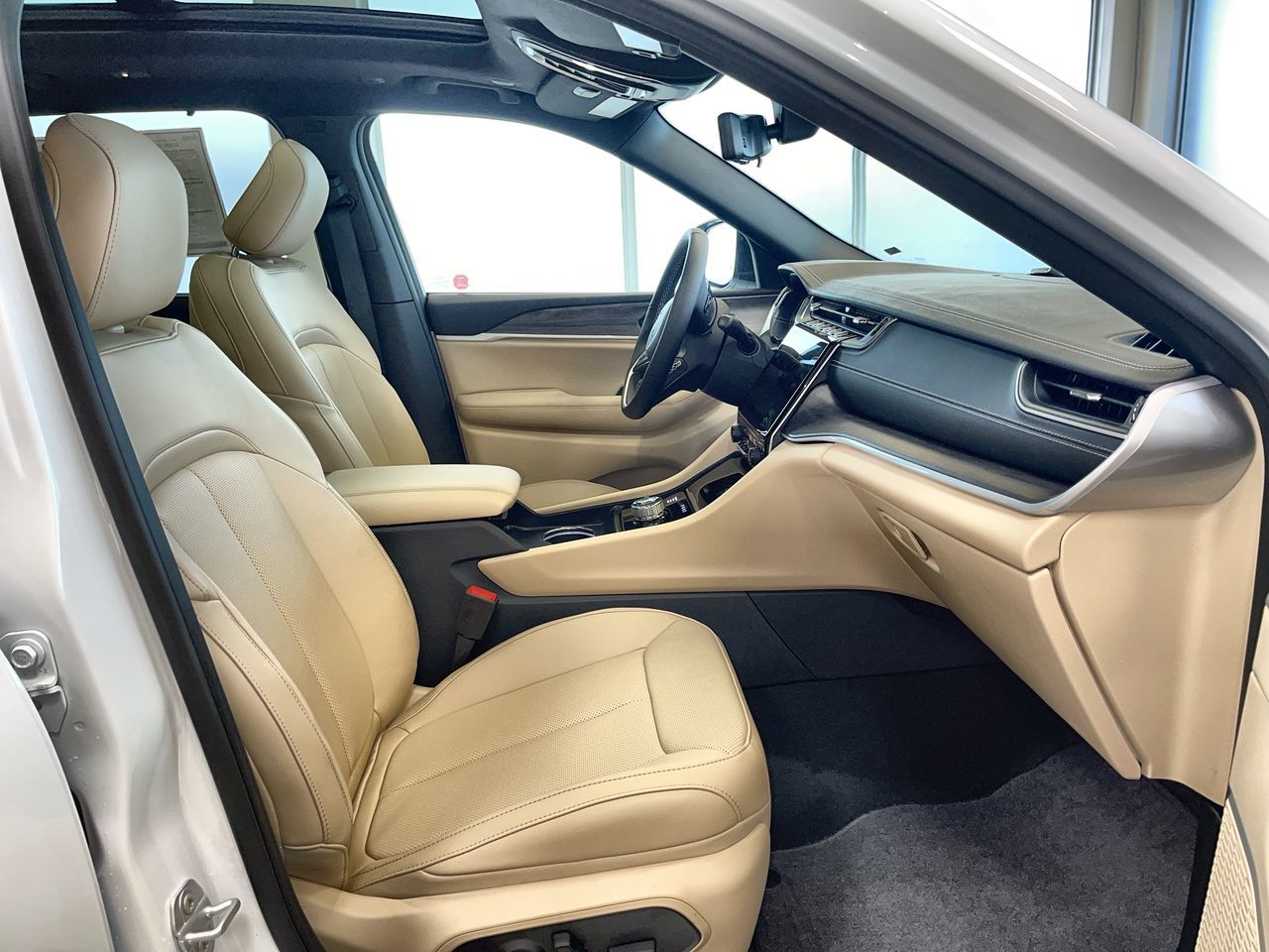 2025 Jeep Grand Cherokee L in Regina, Saskatchewan