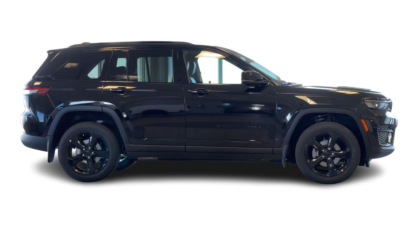 2025 Jeep Grand Cherokee in Regina, Saskatchewan